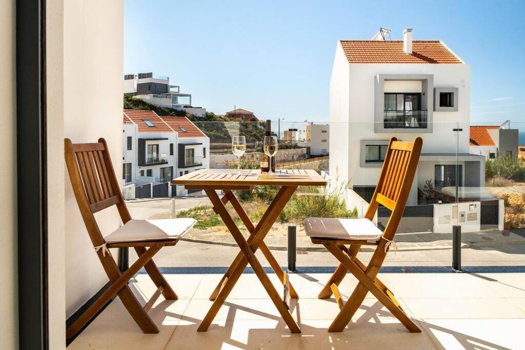 Beach, Ocean View & Bright House Ericeira Exteriör bild